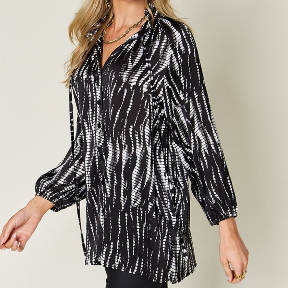 Ashlyn Charmed Top - Black